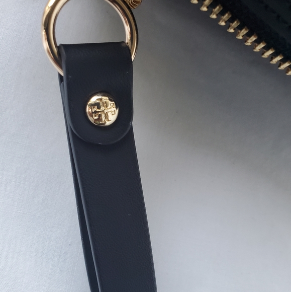 Tory Burch Black Tilda Slouchy Satchel - Picture 11 of 13